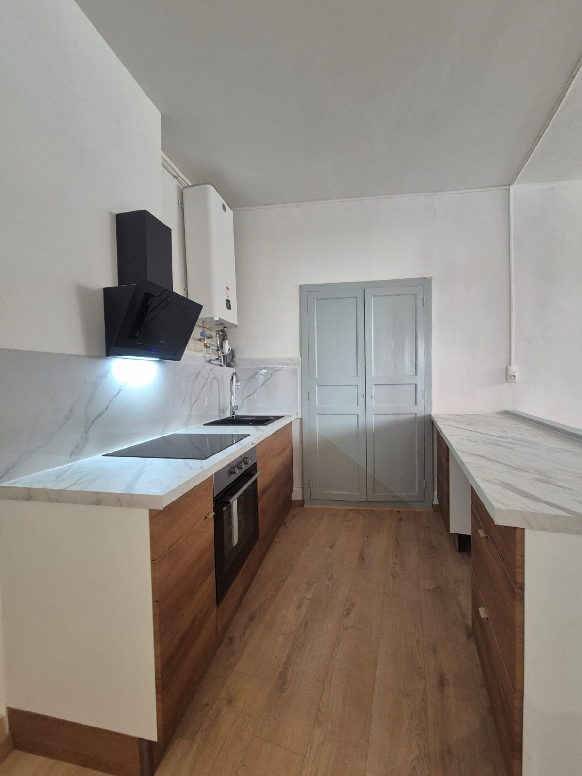 Cuisine équipée, style contemporain